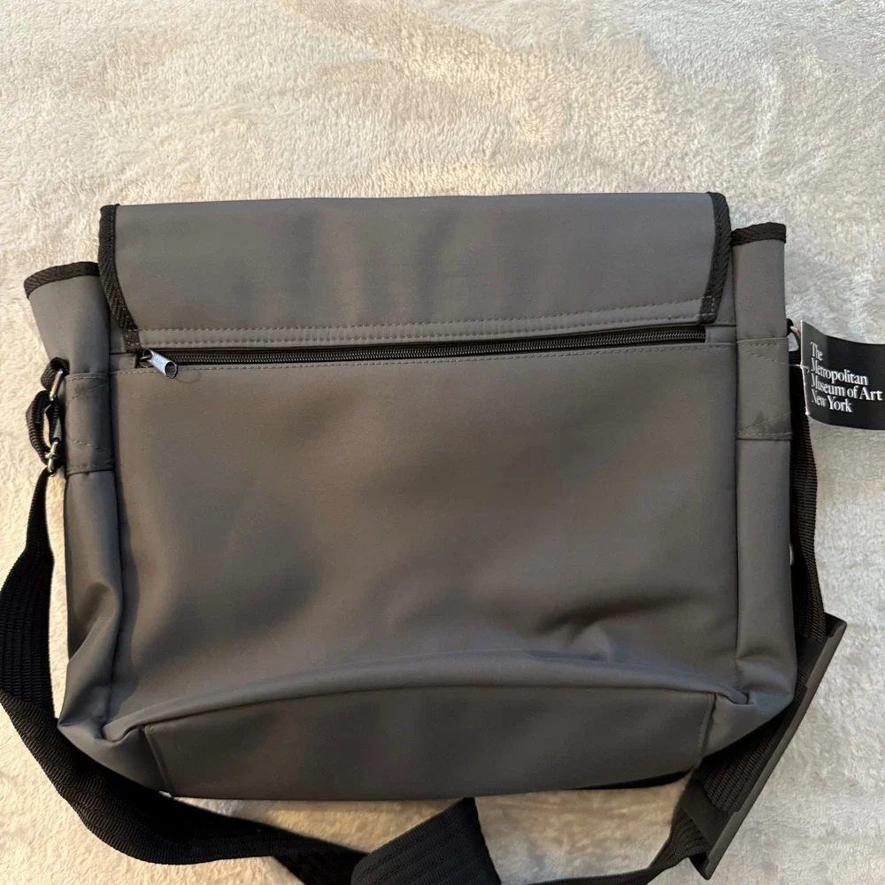 The Metropolitan Museum of Art Messenger Bag Gray‎ Renaissance M Dot NEW